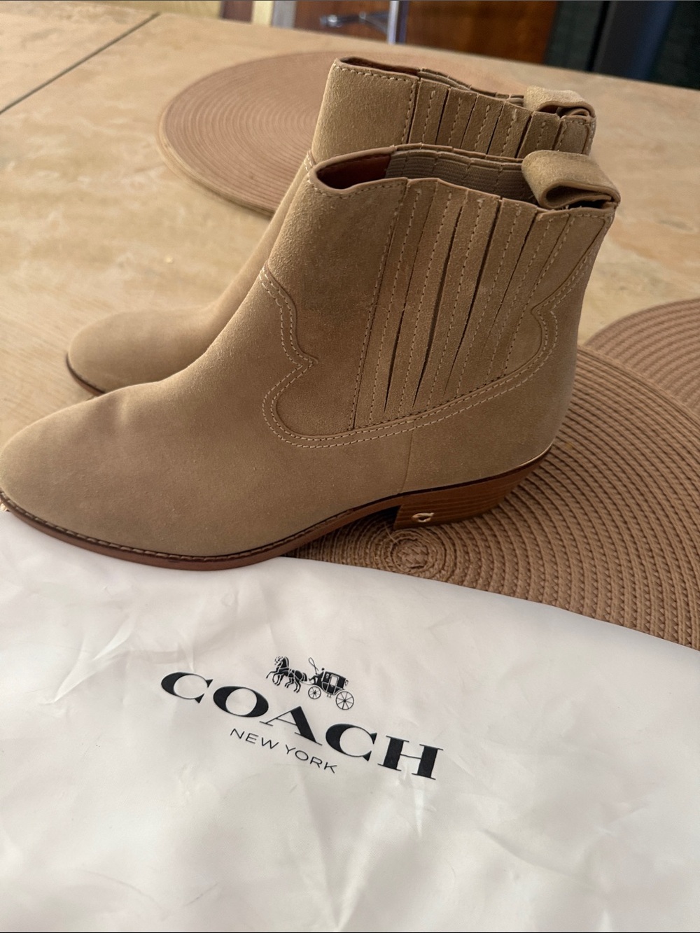 COACH 🔥 DANIELA suede tan calf booties - Picture 4 of 7